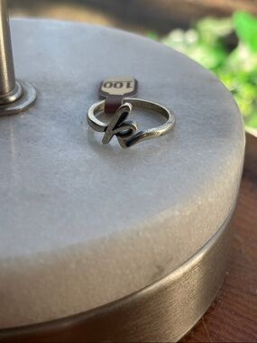 New James Avery k script ring
Size 10 Sterling, new, never worn!
